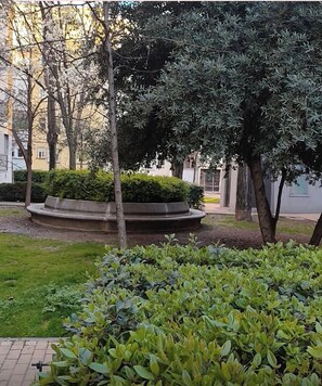 Shared Dormitory, 1 Bedroom, Garden View | Garden - Room-private Room in Modern Madrid Apart (Madrid)