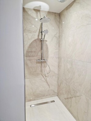 Bathroom - Villa 5 rooms 6 double beds (Beire-le-Châtel)
