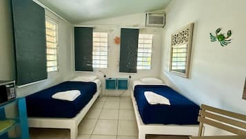 1 bedroom, desk, WiFi, bed sheets