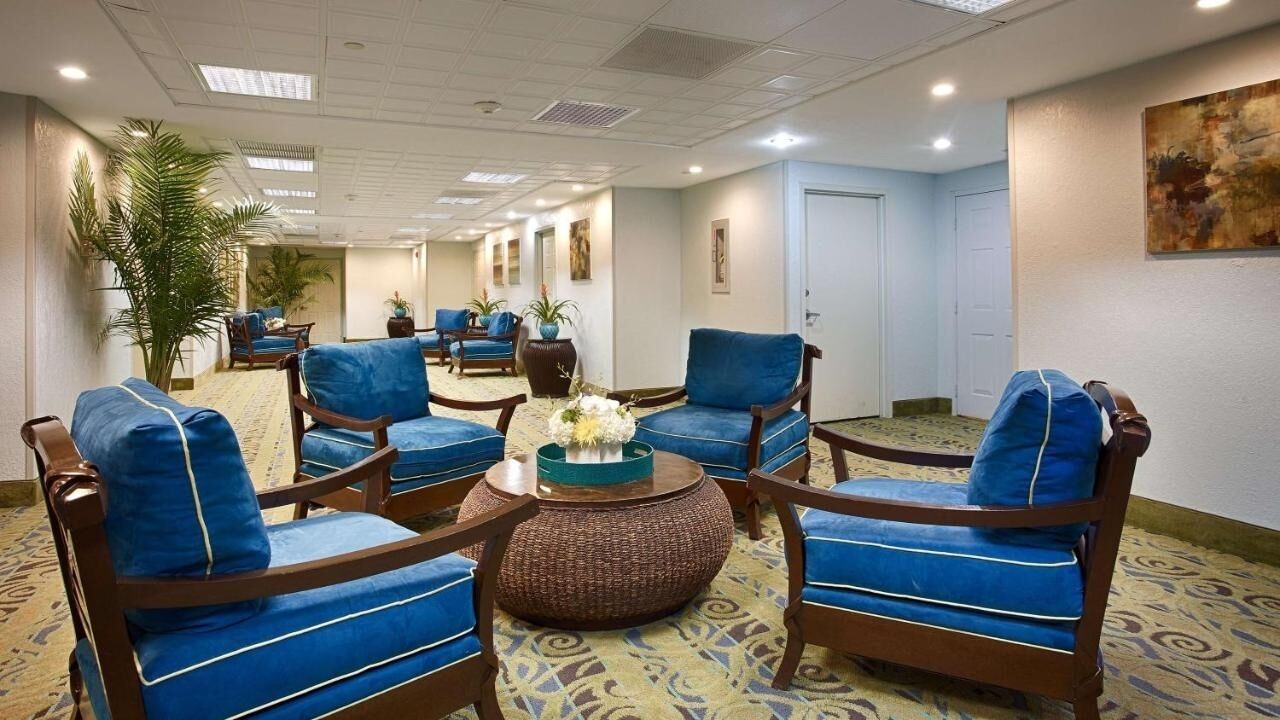 Beachside Escape With Balcony! Outdoor Pool, Near Botanical Garden Lush Trails! - South Beach, FL