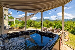 Terrace/patio - Secluded Retreat Endless Mtn Views, Rushing Stream (Moorefield)