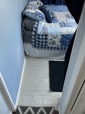 Room - The Lake Escape (New Tazewell)