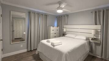 4 bedrooms, desk, iron/ironing board, free WiFi