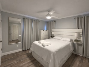 4 habitaciones, escritorio, tabla de planchar con plancha y wifi gratis 