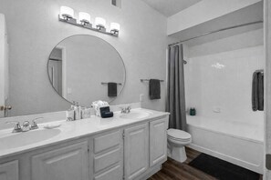 Shower, hair dryer - Scottsdale Oasis Retreat  Pool, BBQ, EV Parking (Scottsdale)