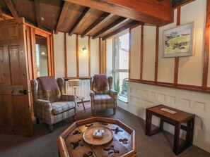Interior - Pearls Farm One (Macclesfield)