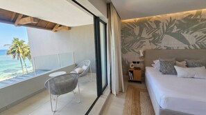 Family Duplex, Balcony, Beach View | Iron/ironing board, free WiFi - Sunset Beach by Horizon Holidays (Black River)