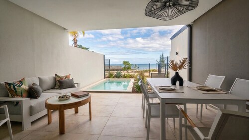 Sunset Beach by Horizon Holidays