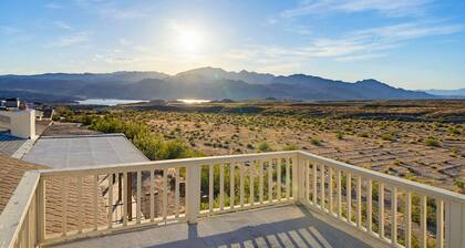 Howling Coyote: Mountain Views, Near Lake Mohave