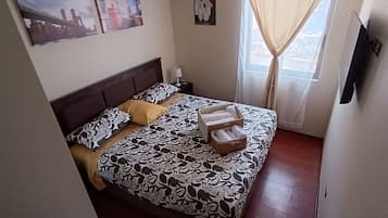 Iron/ironing board, WiFi, bed sheets