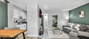 Arlington 1BR | AT&T, Globe Life, 6 Flags, Parking