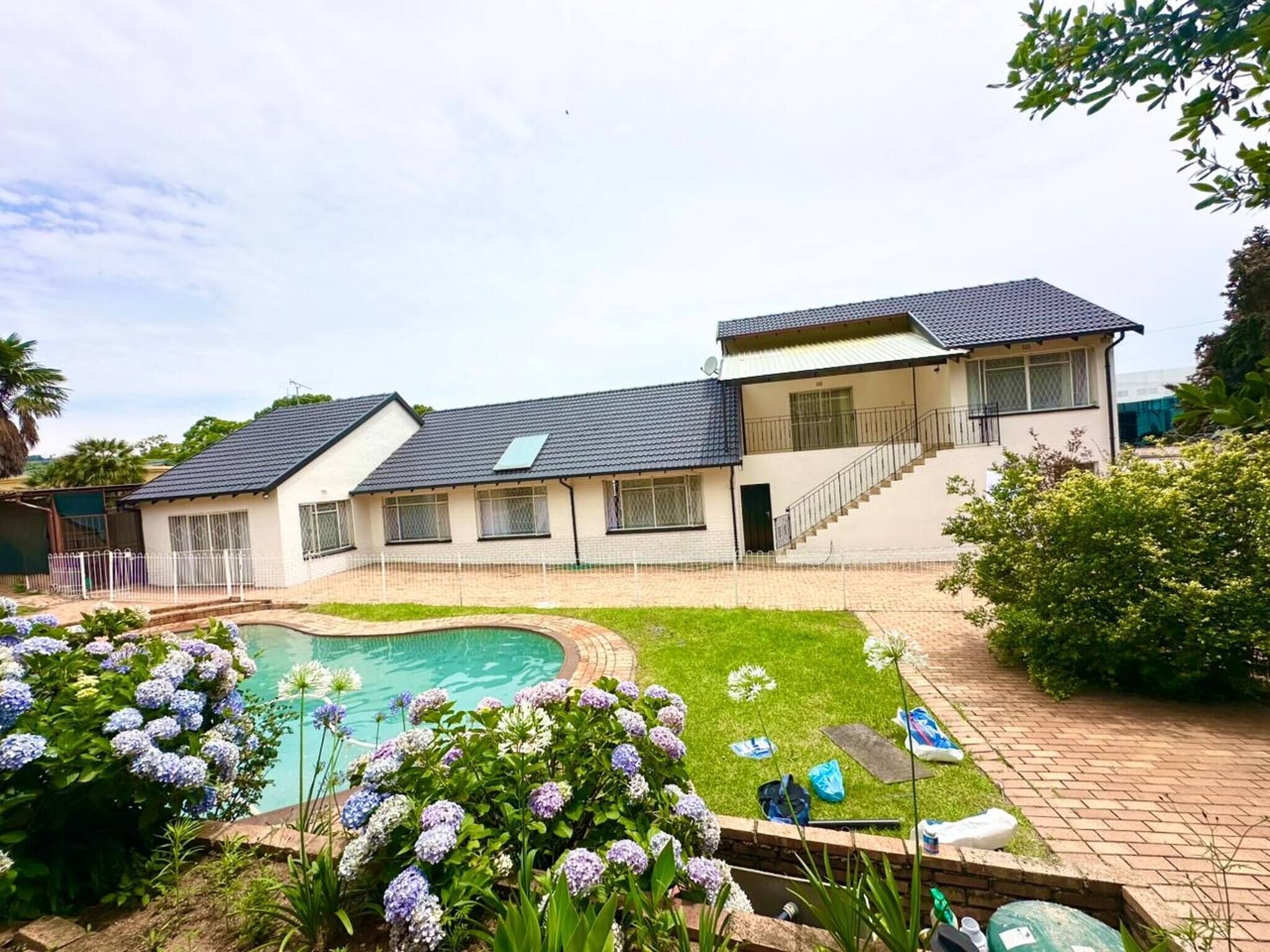 House, 5 Bedrooms, Smoking | Pool