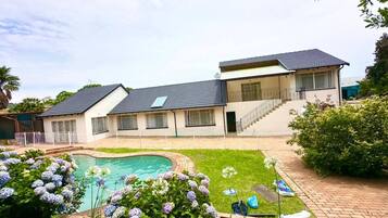 House, 5 Bedrooms, Smoking | Pool