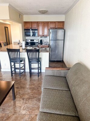 Interior - Wake Up to Stunning Views – Your Balcony Escape! (Tampa)