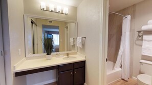 Bathroom - 4 Units: Full Kitchen Suite, Pool, Free Breakfast | 1.1 Mi to Brea Sports Park (Brea)