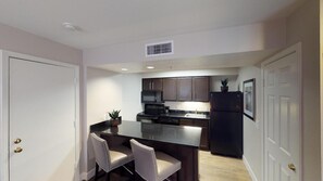 Private kitchen - 2 Units: Suite w/ Full Kitchen: 2.7 Mi to Hiking at Craig Regional Park (Brea)
