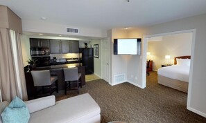 Iron/ironing board, free WiFi, bed sheets, wheelchair access - Pet-Friendly 1BR: 2.7 mi to Craig Regional Park | Full Kitchen & Outdoor Pool (Brea)