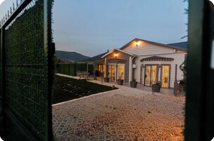 Family Villa, Veranda, Bahçe Manzaralı | Konaklama yeri alanı