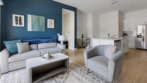 Smart TV - Landing | Chic 3BD, Pool (Casas Adobes)