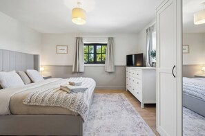 1 bedroom, individually decorated, individually furnished, free WiFi - Five Acres Cottage (Rickmansworth)