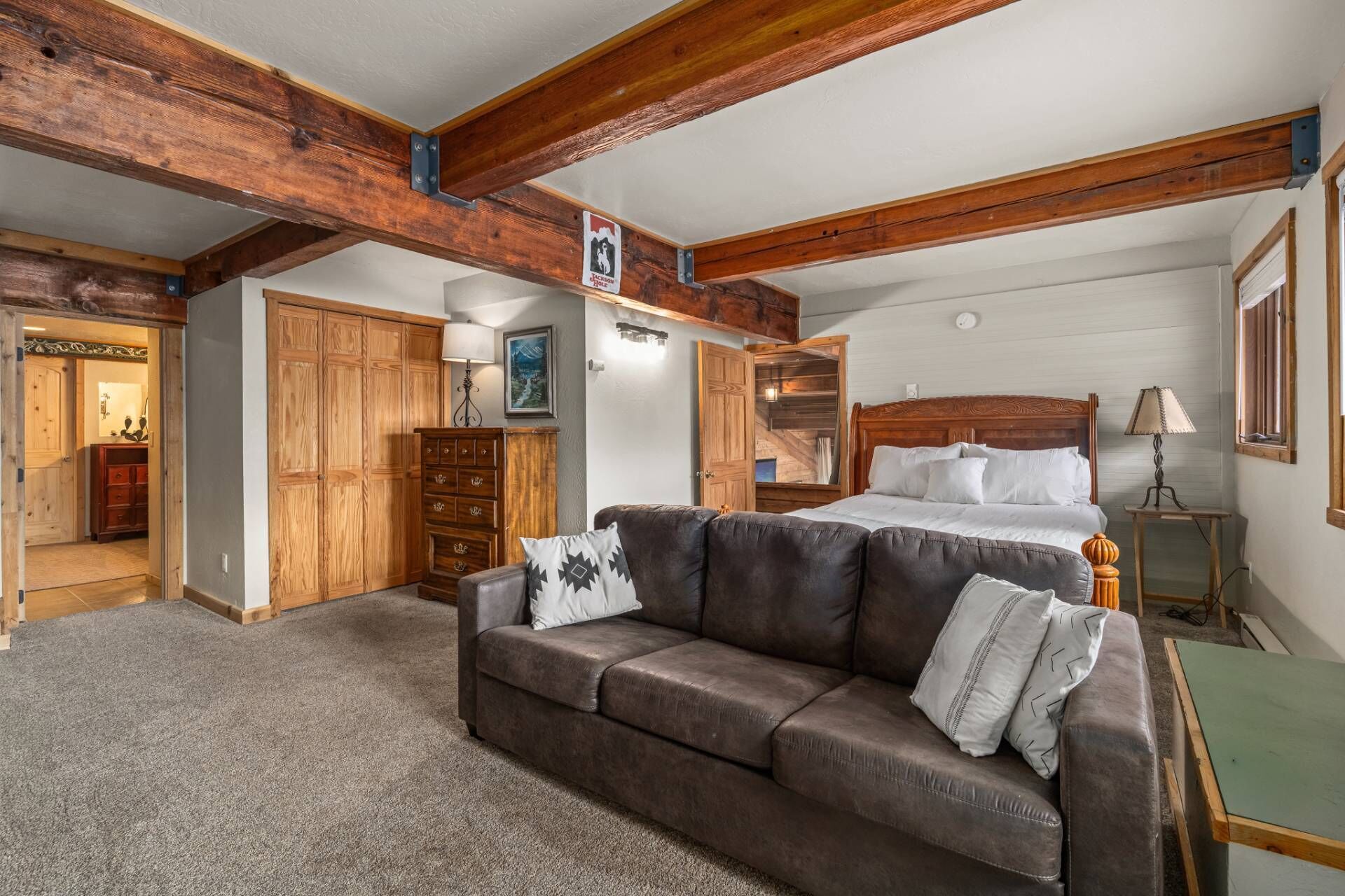 4 Schlafzimmer, Schreibtisch, WLAN, Bettwäsche