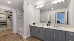 Bathroom - Landing | Stunning 1BD, Clubhouse, Gym (Dallas)