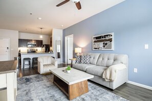 Smart TV - Landing | Stylish 2BD, Gym, Game Room (Wichita)