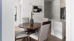 Dining - Landing | Spectacular 2BD, Courtyard, Gym (Chapel Hill)