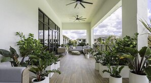 Terrace/patio - Landing | Chic 1BD, Gym, Pool (Fort Myers)