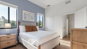 Desk, iron/ironing board, WiFi, bed sheets - Landing | Incredible 2BD, Pool, Gym (Fort Myers)