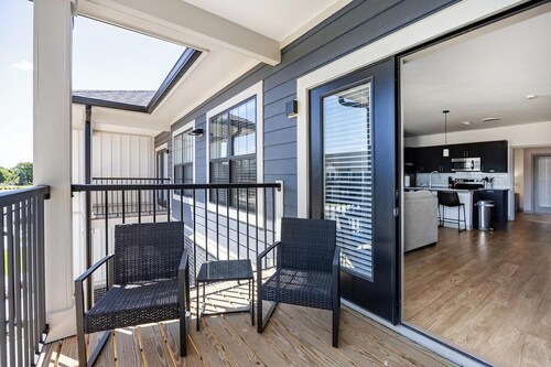 Landing | Spectacular 1BD, Gym, Clubhouse