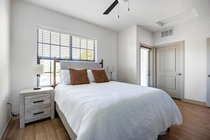 Desk, iron/ironing board, WiFi, bed sheets - Landing | Stylish 1BD, Gym, Clubhouse (McCordsville)