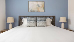 Desk, iron/ironing board, WiFi, bed sheets - Landing | Spectacular 1BD, Yoga Studio, Clubhouse (Broomfield)