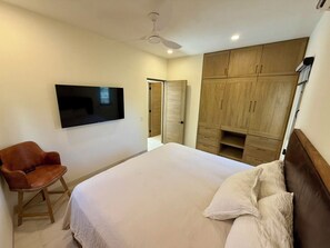 Room - 1 Bedroom Apartment with Ocean View (San José del Cabo)