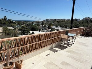 Outdoor dining - 1 Bedroom Apartment with Ocean View (San José del Cabo)