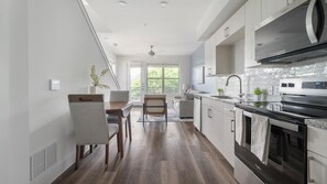 Fridge, dining tables - Landing | Spectacular 1BD, Clubhouse (Austin)
