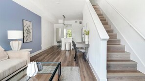 Smart TV - Landing | Stunning 1BD, Clubhouse (Austin)