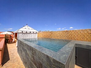 Outdoor pool - Riad Nirvana (Marrakech)