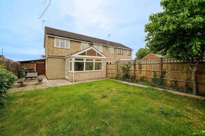 House - Charming House With Garden in Aylesbury (Aylesbury)