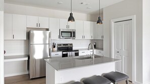 Unclassified image, 4 of 36, button - Landing | Beautiful 2BD, Gym (Knoxville)