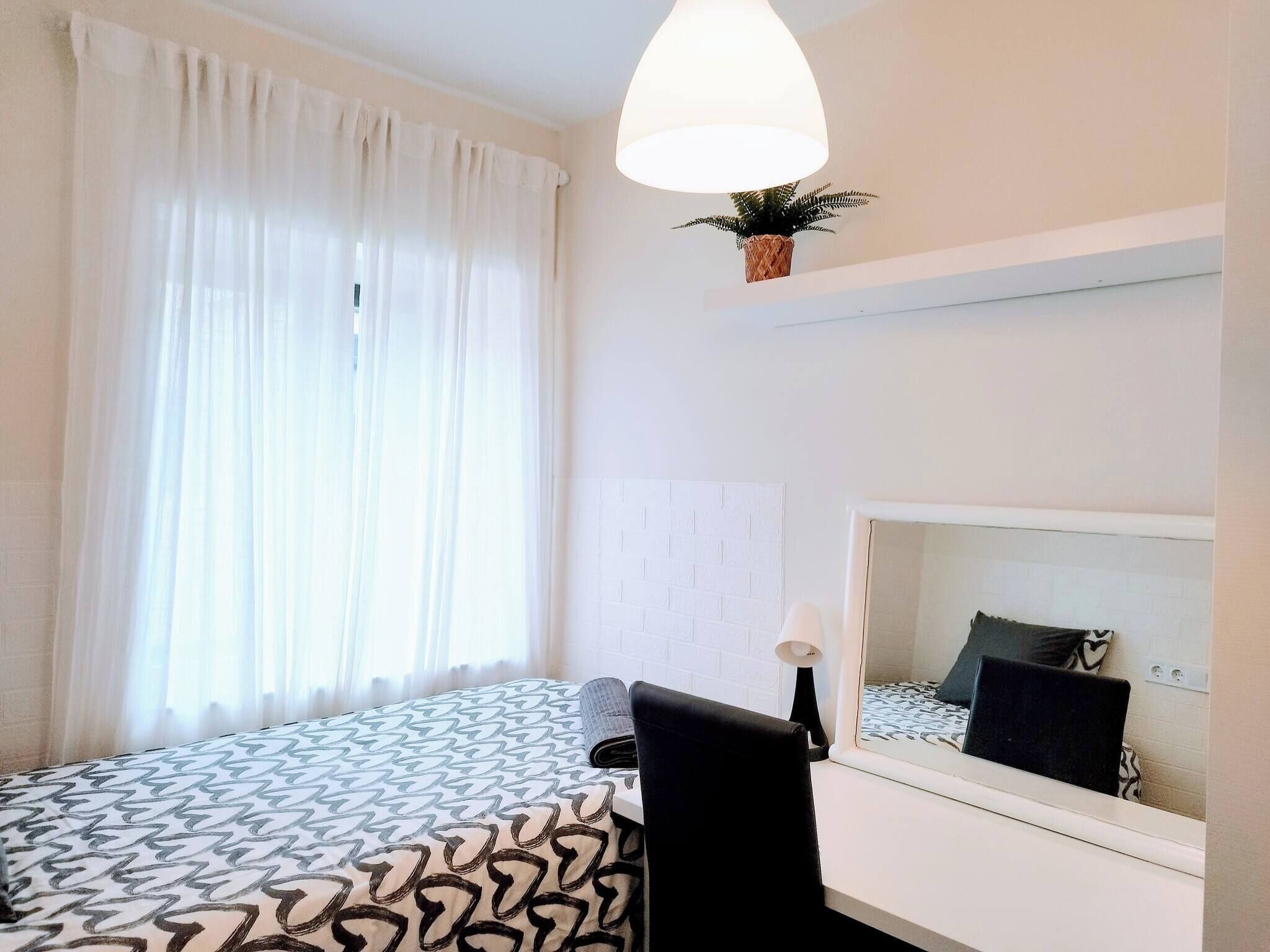 Dormitorio compartido, 1 habitación, vista al jardín | 1 habitación 