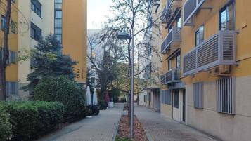 Slaapzaal, 1 slaapkamer, uitzicht op tuin | Exterieur