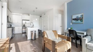Interior - Landing | Beautiful 2BD, Gym (Fort Myers)