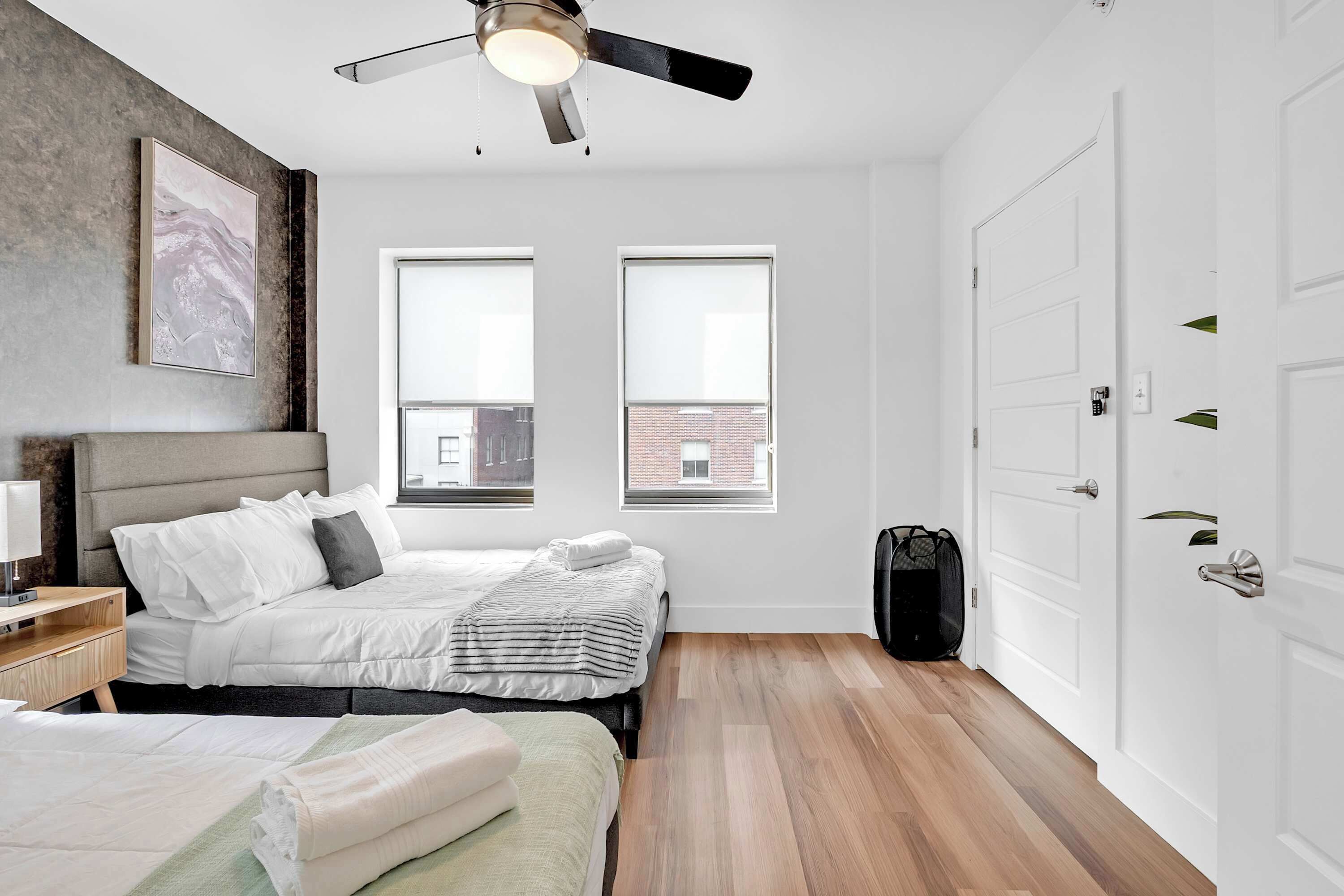 Iron/ironing board, WiFi, bed sheets