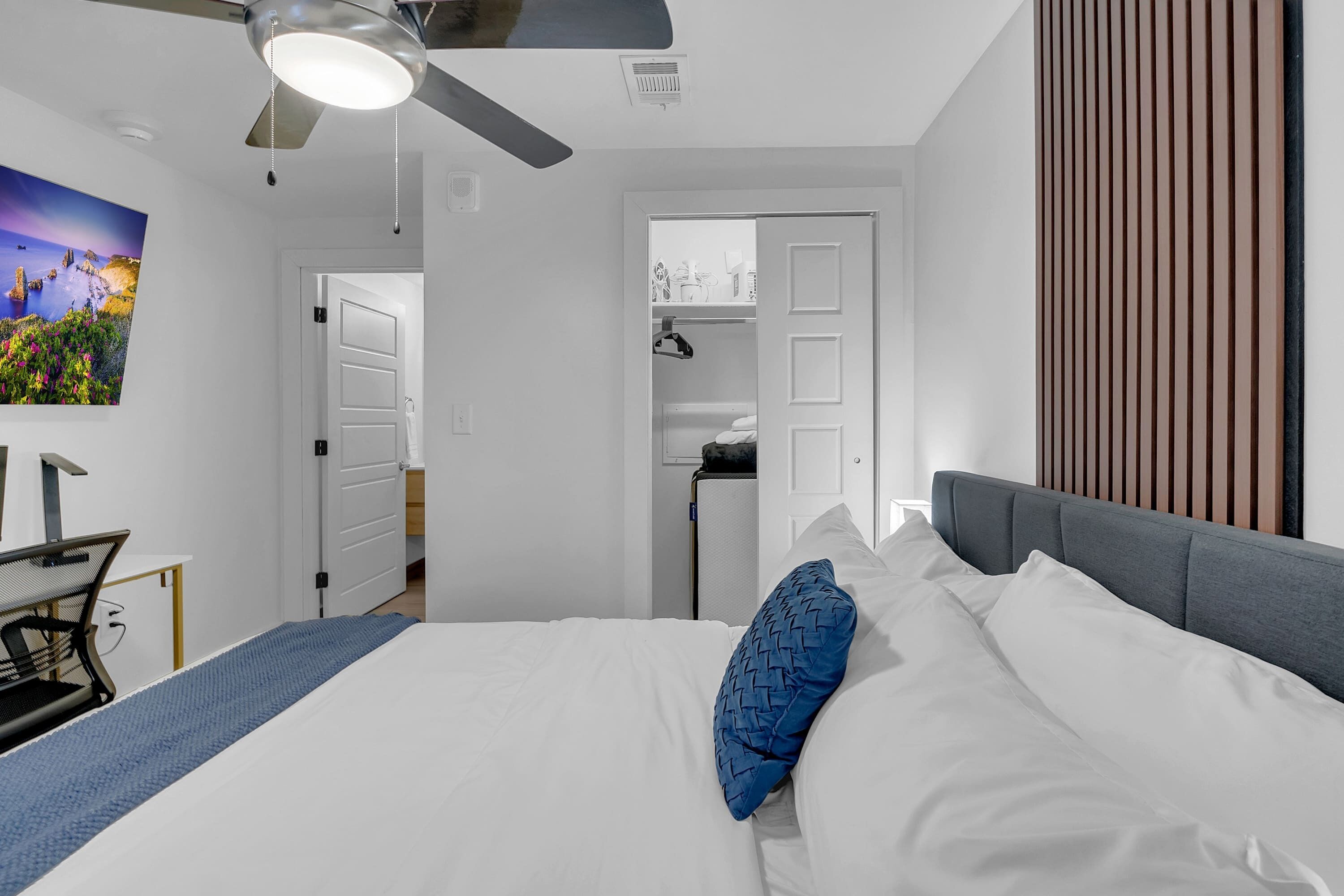 Iron/ironing board, WiFi, bed sheets