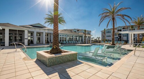 Landing | Amazing 2BD, Game Room