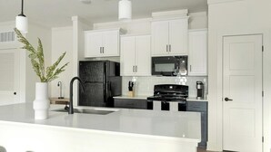 Private kitchen - Landing | Incredible 1BD, Gym, Clubhouse (Asheville)
