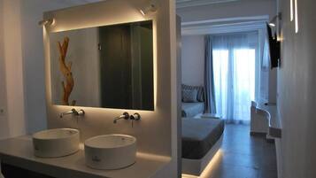 Superior Room with Balcony | Laptop workspace, iron/ironing board, free WiFi