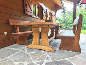Outdoor dining - Vrbo Property (LAUTENBACH)