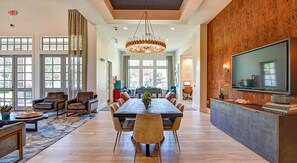 Smart TV - Landing | Amazing 2BD in Copperfield (Cypress)